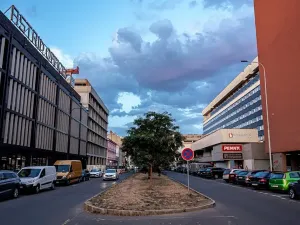 Pronájem bytu 1+kk, Praha - Holešovice, Tovární, 31 m2