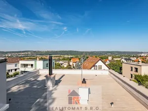 Pronájem vily, Praha - Komořany, Pod lesem, 770 m2