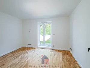 Pronájem vily, Praha - Komořany, Pod lesem, 770 m2