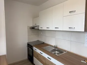 Pronájem bytu 1+1, Hradec Králové, Pospíšilova, 37 m2