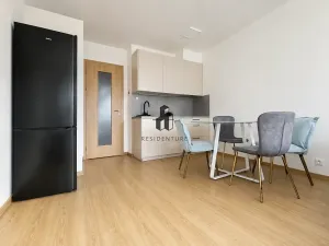 Prodej bytu 1+kk, Praha - Háje, Výstavní, 30 m2
