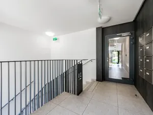 Pronájem bytu 2+kk, Praha - Karlín, U Mlýnského kanálu, 58 m2