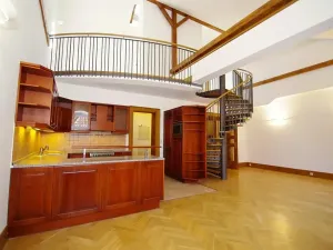 Pronájem atypického bytu, Praha - Josefov, Žatecká, 195 m2