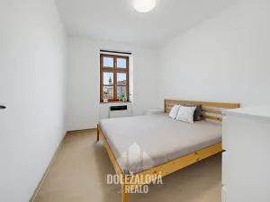 Pronájem bytu 2+kk, Jihlava, Mrštíkova, 60 m2
