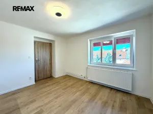Pronájem bytu 2+kk, Ořech, V Chaloupkách, 50 m2