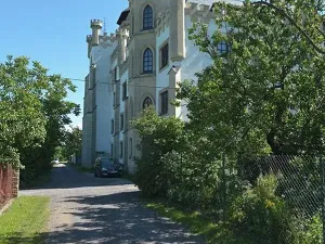 Dražba ubytování, Znojmo, Suchohrdelská, 2500 m2