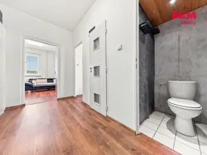 Prodej bytu 3+1, Chodov, Říjnová, 54 m2
