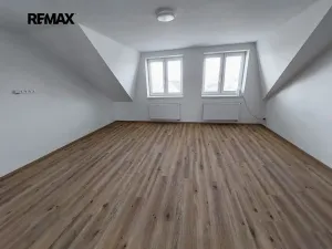Pronájem bytu 3+kk, Komořany, 96 m2
