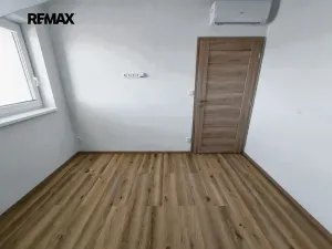 Pronájem bytu 3+kk, Komořany, 96 m2