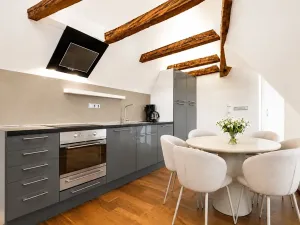 Pronájem bytu 3+kk, Praha - Malá Strana, Malostranské náměstí, 117 m2