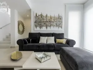Prodej rodinného domu, San Miguel de Salinas, Alicante, Španělsko, 135 m2