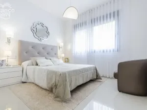 Prodej rodinného domu, San Miguel de Salinas, Alicante, Španělsko, 135 m2