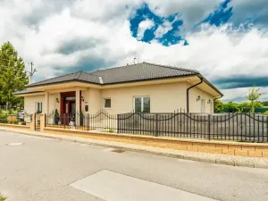Prodej rodinného domu, Jindřichův Hradec, Na Lukách, 233 m2