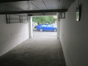 Pronájem garáže, Brno, Kneslova, 19 m2