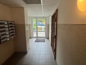 Pronájem bytu 1+1, Praha - Troja, Krynická, 30 m2