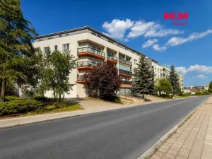 Pronájem garážového stání, Hradec Králové, Na Občinách, 15 m2