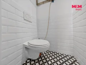 Prodej bytu 1+kk, Praha - Holešovice, U parního mlýna, 30 m2