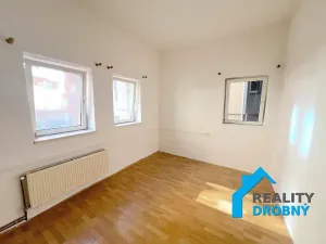 Pronájem bytu 1+1, Děčín, Plzeňská, 32 m2