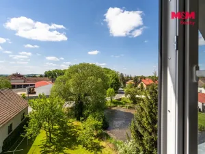 Prodej bytu 3+kk, Břežany II, 85 m2