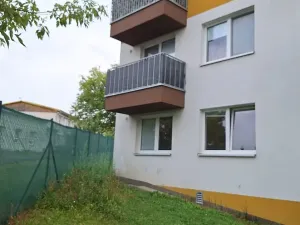Pronájem bytu 2+kk, Milovice, Armádní, 52 m2