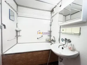 Prodej bytu 2+1, Praha - Lhotka, Na rovinách, 57 m2
