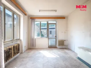 Prodej výrobních prostor, Kolinec, 2640 m2