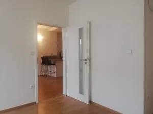 Pronájem bytu 2+kk, Praha - Vršovice, Karpatská, 49 m2