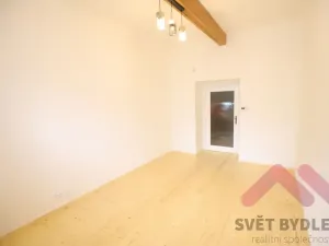 Pronájem bytu 1+kk, Praha - Vršovice, Slovinská, 28 m2