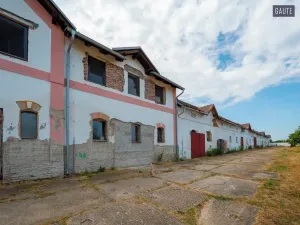 Prodej zemědělského objektu, Vlasatice, 5889 m2