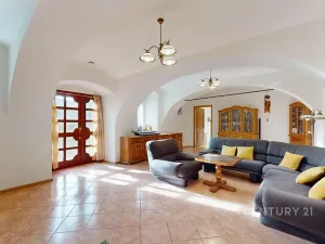 Prodej rodinného domu, Loket, 261 m2