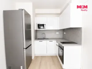 Pronájem bytu 2+kk, Praha - Vysočany, Pod Harfou, 42 m2