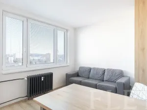 Pronájem bytu 1+kk, Praha - Záběhlice, Topolová, 31 m2