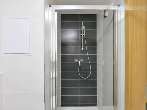 Pronájem bytu 1+kk, Praha - Řeporyje, Kakosova, 42 m2