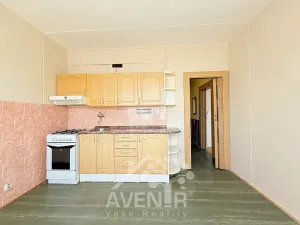 Prodej bytu 1+1, Hostinné, Sídliště, 36 m2