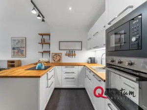 Prodej bytu 2+kk, Praha - Holešovice, Komunardů, 60 m2