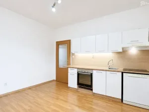 Prodej bytu 2+1, Brno, Charbulova, 65 m2