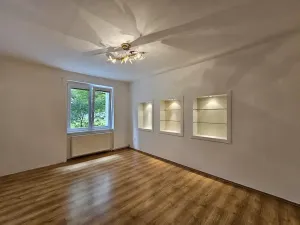 Prodej bytu 3+kk, Nový Bor, Husova, 68 m2