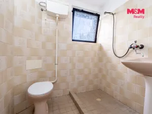 Prodej rodinného domu, Chvaletice, Budovatelů, 180 m2
