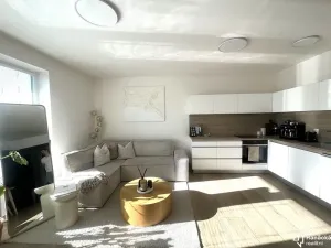 Pronájem bytu 2+kk, Olomouc, Třída Jiřího Pelikána, 52 m2