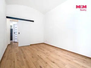 Prodej bytu 2+1, Praha - Dejvice, Kafkova, 43 m2