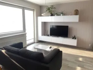 Pronájem bytu 2+kk, Praha - Horní Měcholupy, Modenská, 54 m2