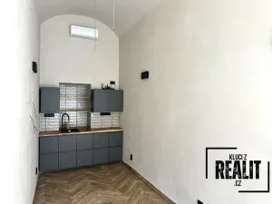 Pronájem obchodního prostoru, Praha - Malá Strana, Újezd, 15 m2