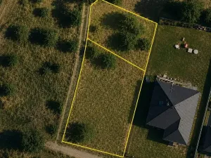 Prodej pozemku pro bydlení, Veltruby, V Třešňovce, 987 m2