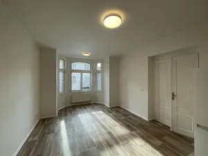 Pronájem bytu 3+kk, Praha, Bubenečská, 80 m2