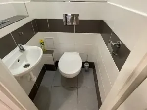 Pronájem bytu 3+kk, Praha, Bubenečská, 80 m2