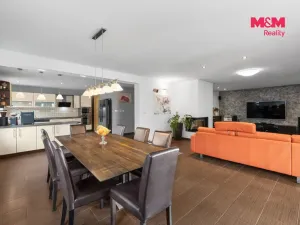 Prodej rodinného domu, Hradečno, 305 m2