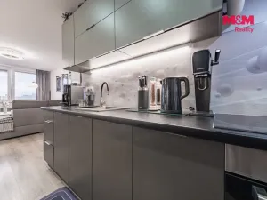 Prodej bytu 2+kk, Praha - Stodůlky, Trávníčkova, 45 m2