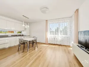 Pronájem bytu 2+kk, Praha - Černý Most, Mrázkova, 46 m2
