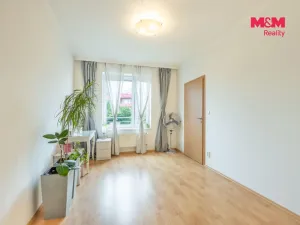Pronájem bytu 2+kk, Praha - Stodůlky, Švejcarovo náměstí, 54 m2