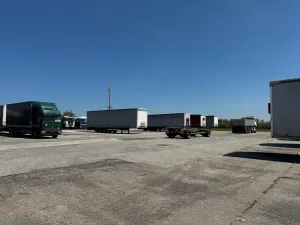 Pronájem komerčního pozemku, Holubice, 700 m2
